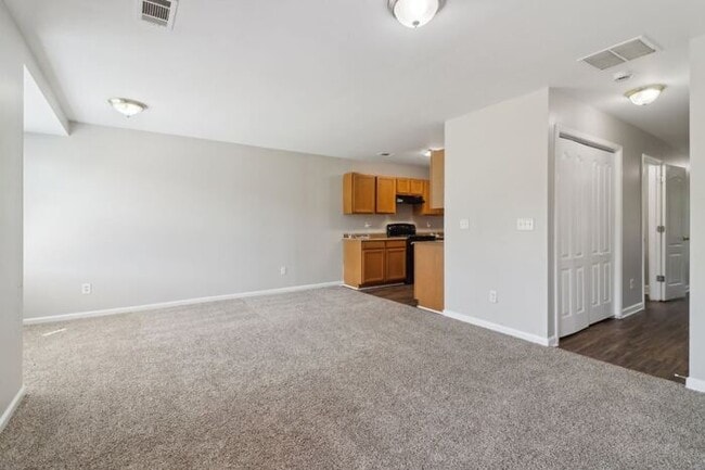 Building Photo - Fantastic 3bd/2.5ba home! Let yourself in!