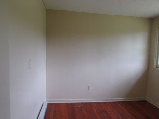Building Photo - 121 Dixie Dr