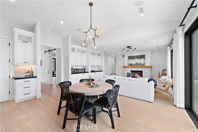 Building Photo - 2507 Alta Vista Dr