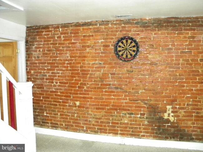 Building Photo - 935 S Charles St