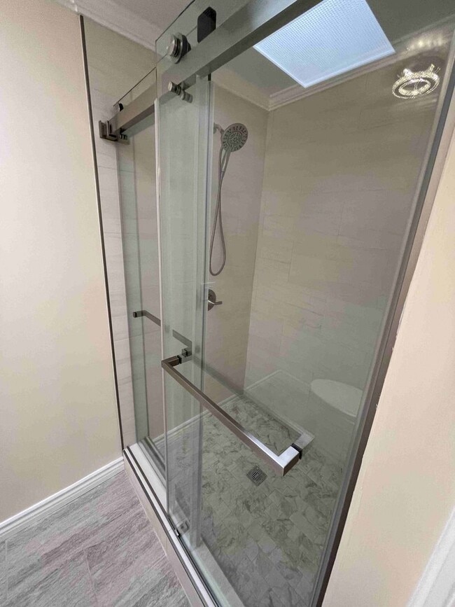 Building Photo - COMPLETELY UPDATED AND REMODELED ENCINO SP...