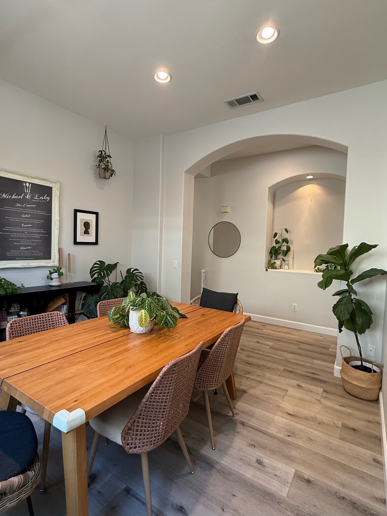 Building Photo - 3230 Rancho Milagro