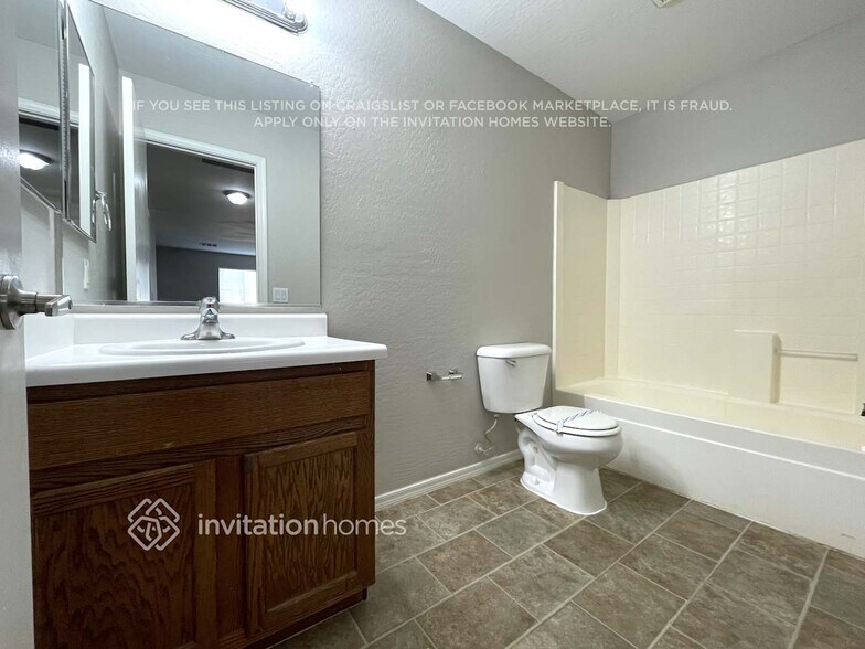 Building Photo - 23440 W Mohave St