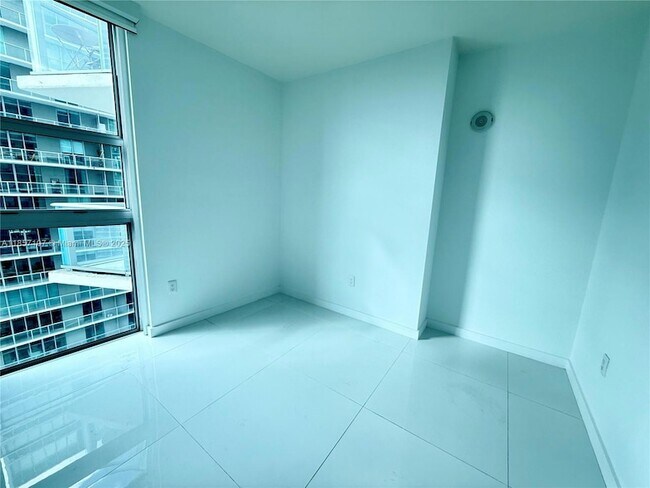 Building Photo - 1100 S Miami Ave