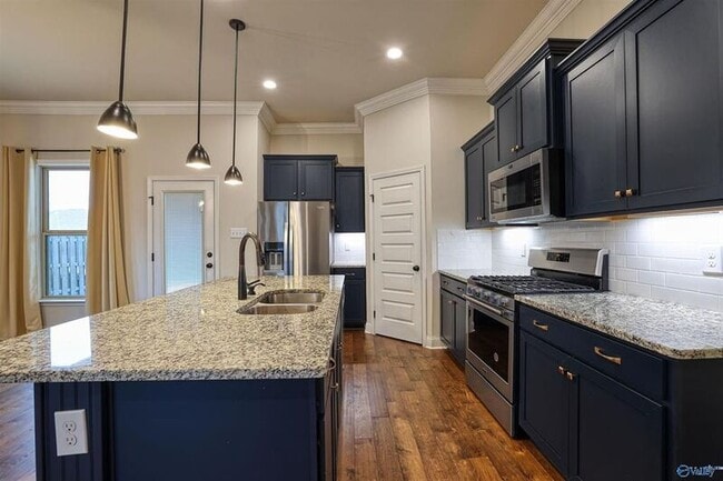 Building Photo - 12786 Juniors Dr