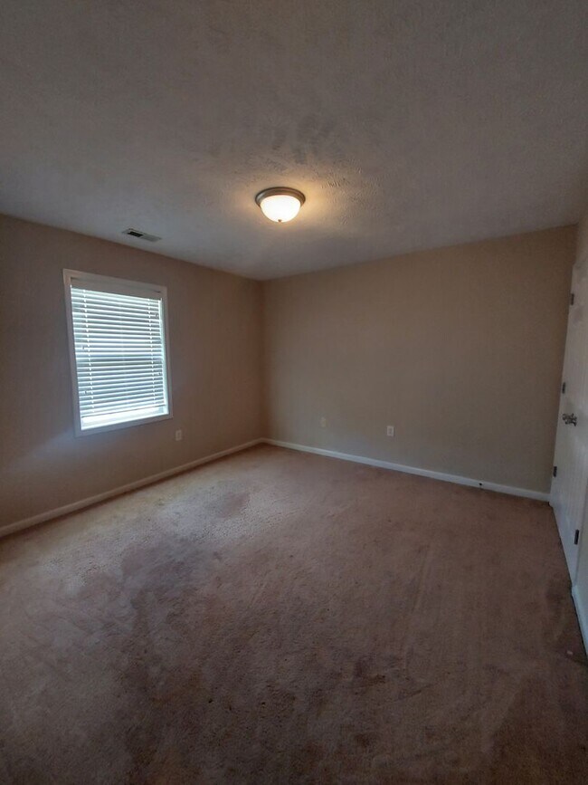 Building Photo - WOODCHASE