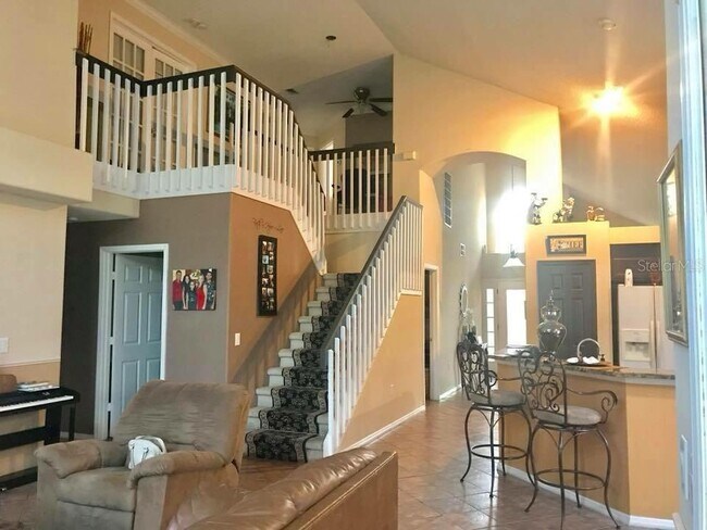 Building Photo - 1142 Lake Biscayne Way