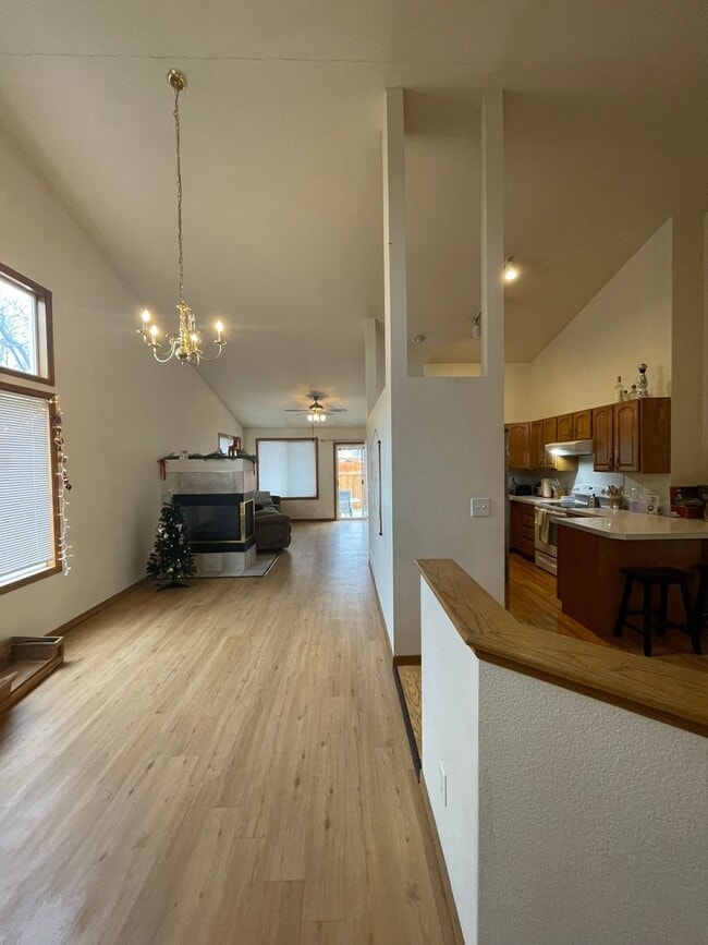 Building Photo - STUDENTS WELCOME! Spacious Duplex in Southwest Ft. Collins