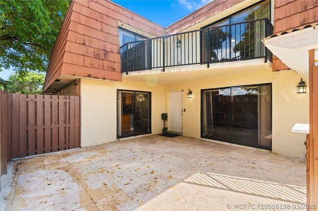 Building Photo - 1600 Coral Ave