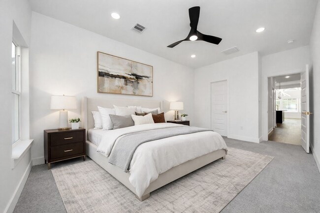 Building Photo - 8125 Cabot St