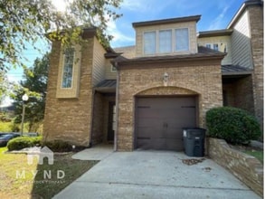 Building Photo - 687 Flag Cir