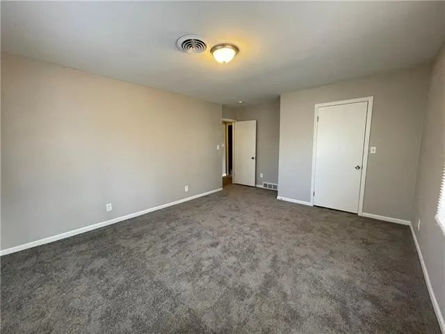 Building Photo - 10623 Palmer Ave