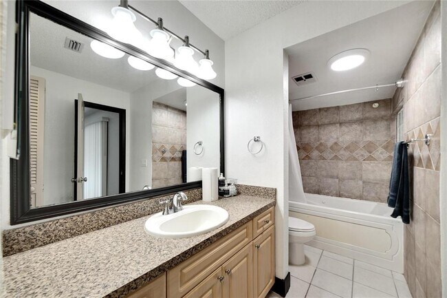 Building Photo - 6301 Newtown Cir