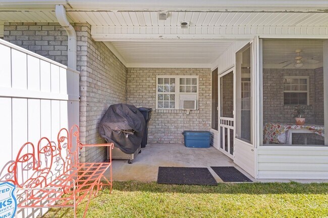 Building Photo - 3948 Tybre Downs Cir