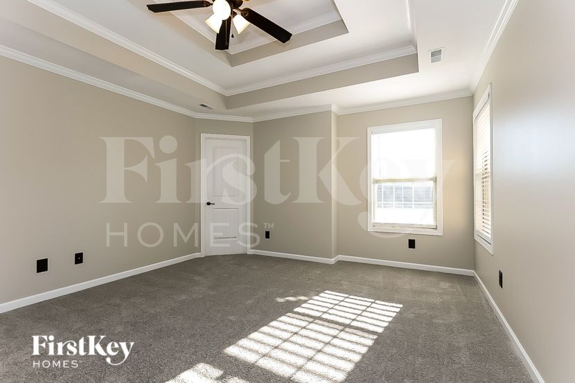 Building Photo - 1165 Chinook Cir