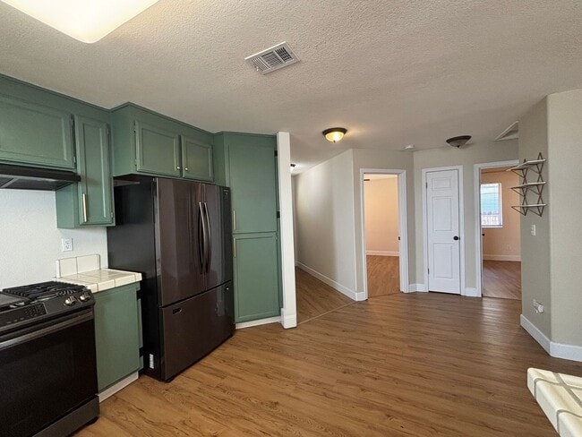 Building Photo - 374 Aaron Cir