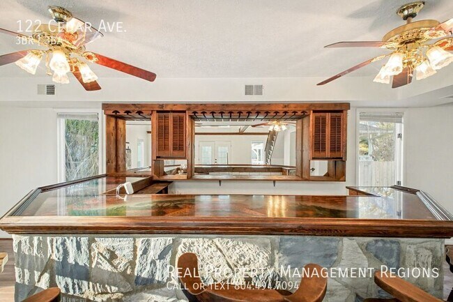 Building Photo - 122 Cedar Ave