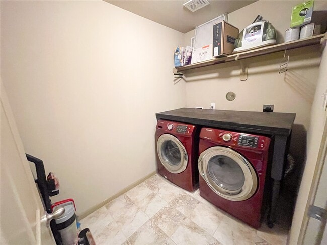 Building Photo - 3419 Hollow Mist Dr