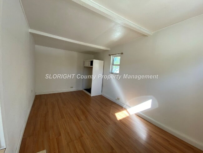 Building Photo - AVAILABLE February - Secluded 1 Bedroom 1 bath Home in Atascadero