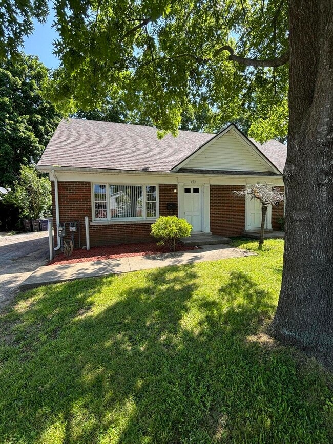 Building Photo - 613 Anniston Dr