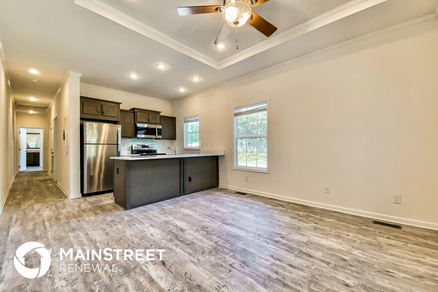 Building Photo - 1705 19th St S