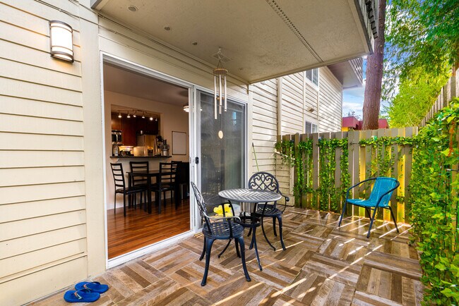 Building Photo - 501 141st Ave SE