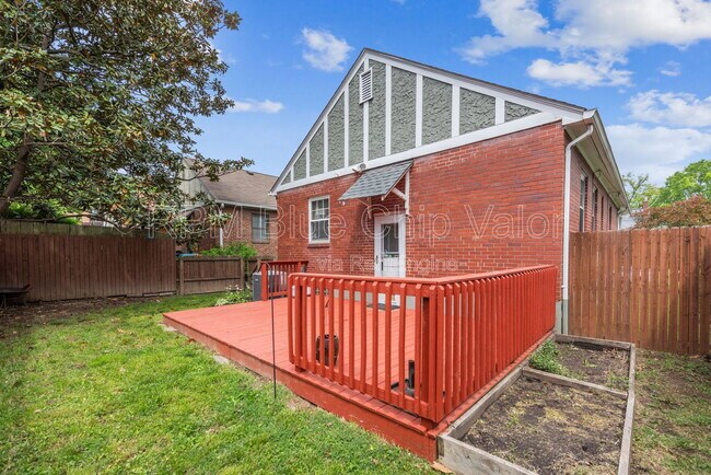 Building Photo - 3331 Ameliamont Ave