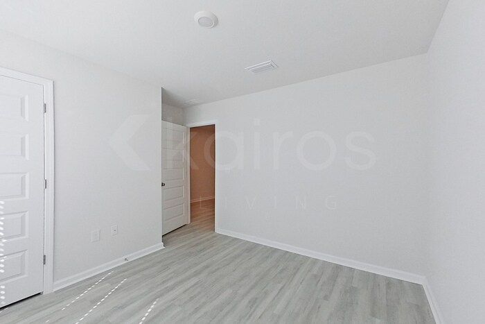 Building Photo - 4647 Malay Cir