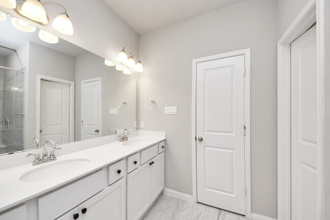 Building Photo - 1930 Waters Branch Dr