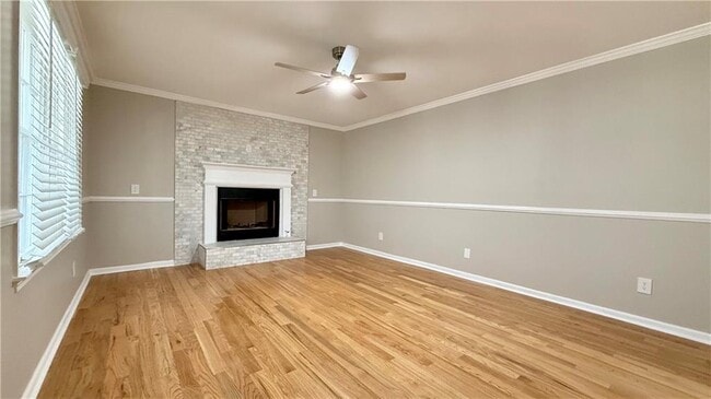 Building Photo - 1735 Ridgefield Dr