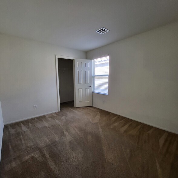 Building Photo - 9282 Keystone Ridge Ave