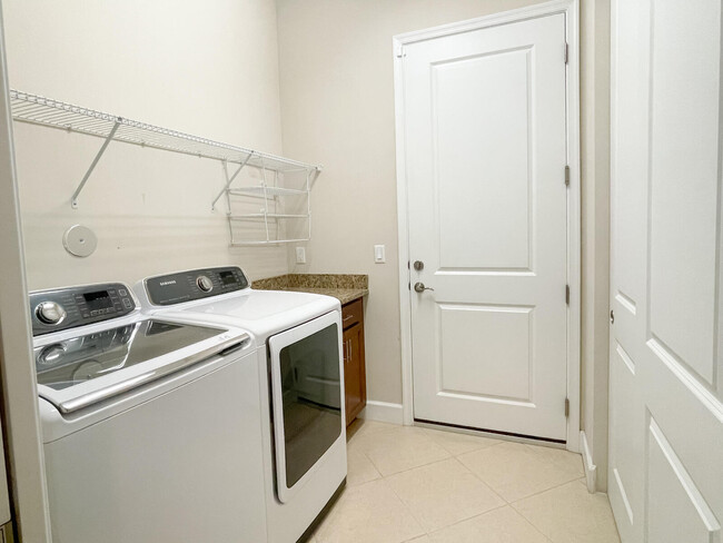 Building Photo - 15995 Whippoorwill Cir
