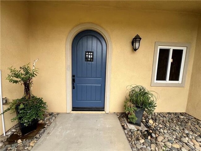 Building Photo - One-of-a-kind single-story home