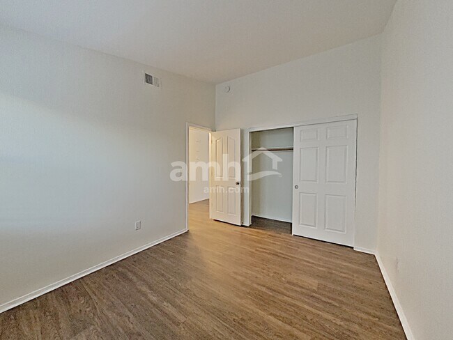 Building Photo - 1508 Meteorite Cir