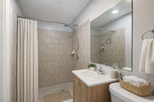 Building Photo - 7740 Arble Dr