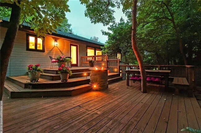 Building Photo - 3261 Eden Dr