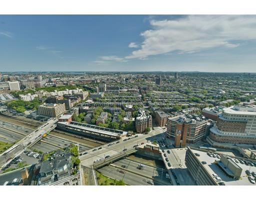 Building Photo - 400 Stuart St