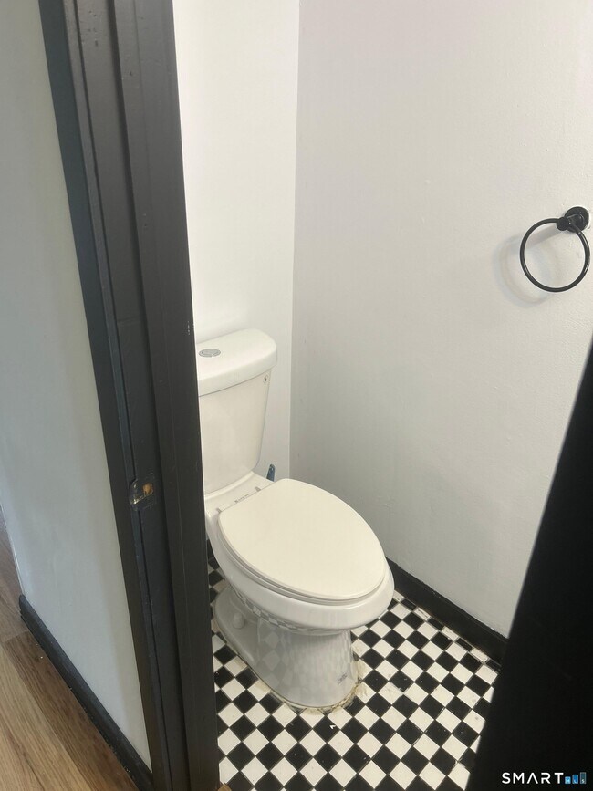 Building Photo - 204 Wheeler Ave