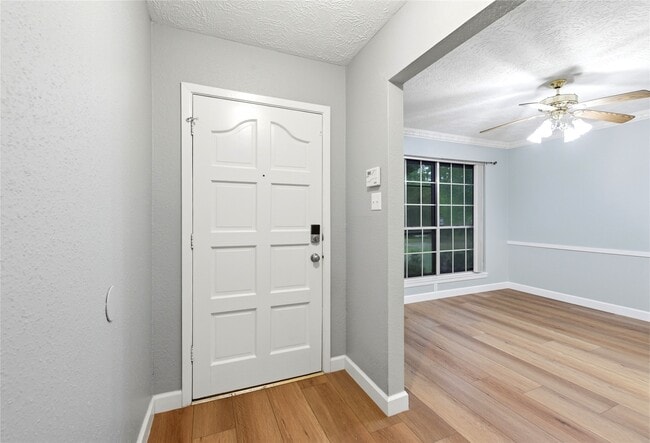Building Photo - 6009 Leafwood Cir