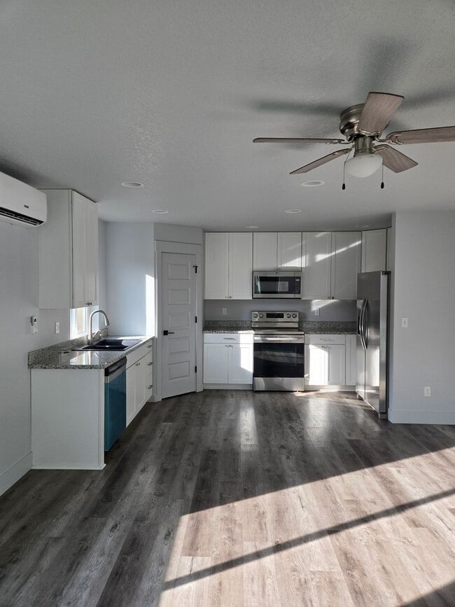 Building Photo - 3 Bedroom 2.5 Bathroom in Winlock