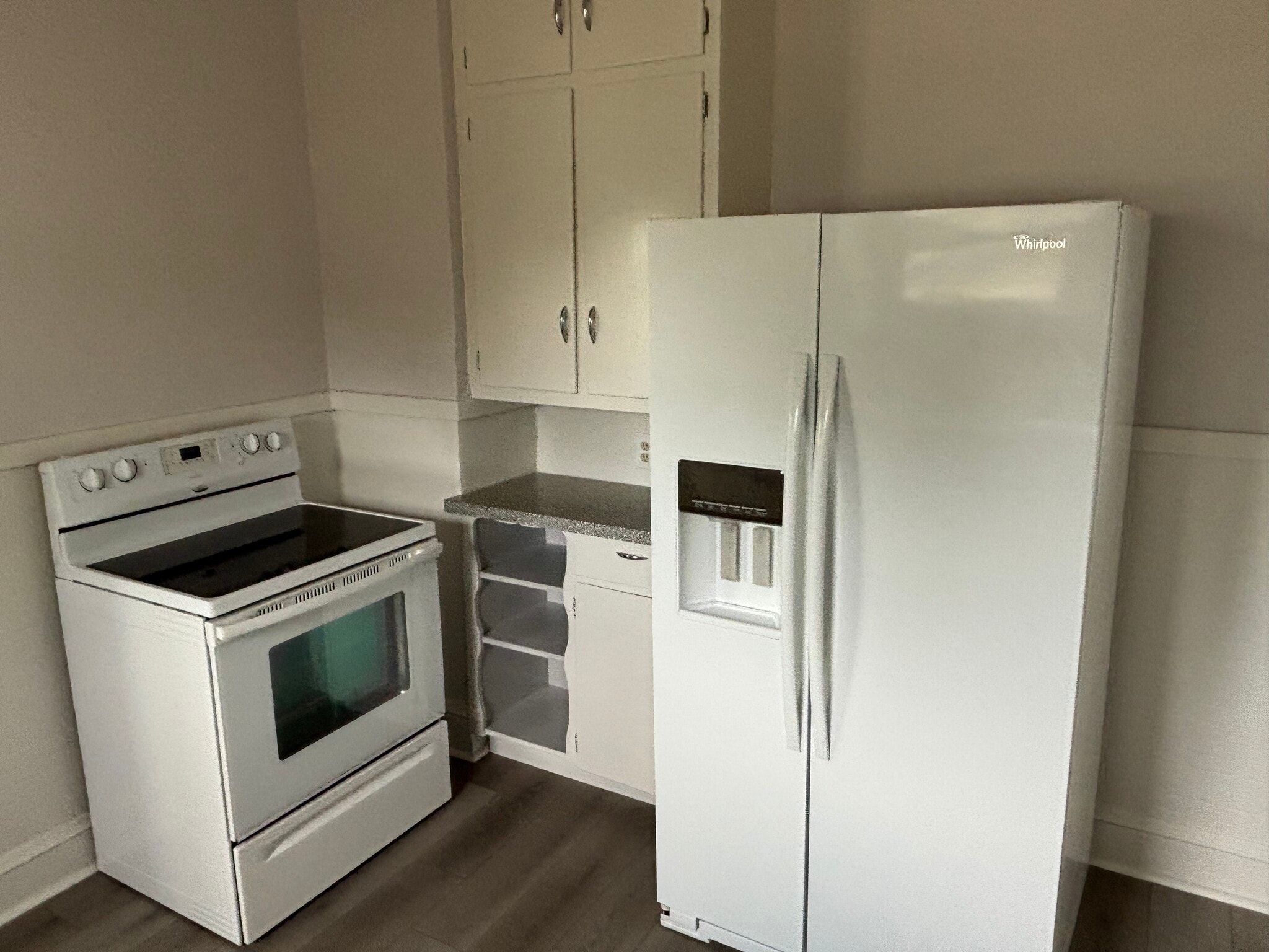 Kitchen - 1827 Baker Ave