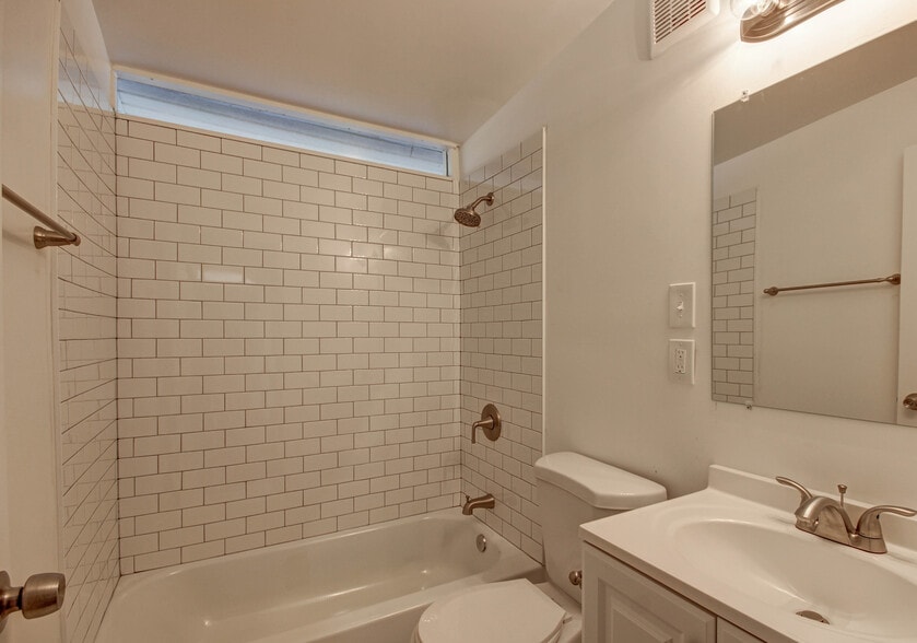 Building Photo - 403 Whitehall Dr
