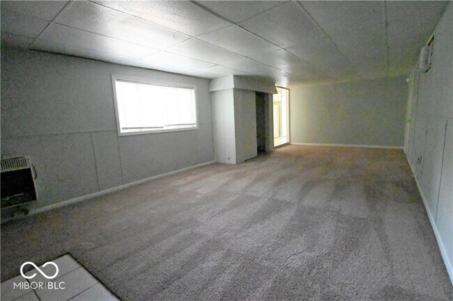 Building Photo - 4940 Leone Dr