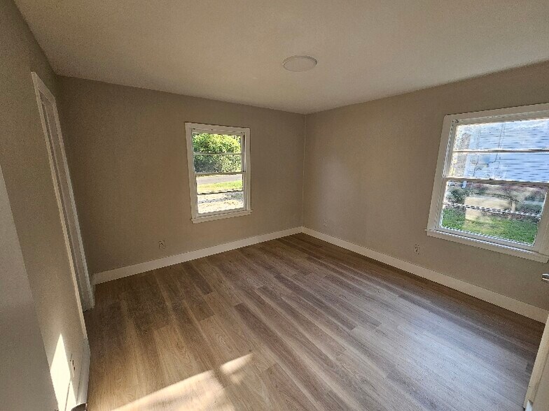 Building Photo - 1108 Raney Dr