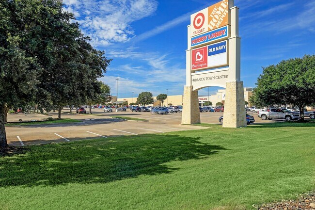 Building Photo - 3404 Orch Brg Ln
