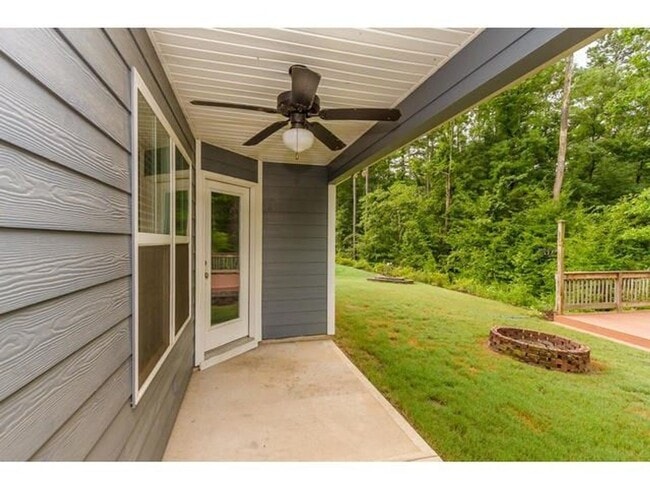 Building Photo - 1558 Driftwood Ln