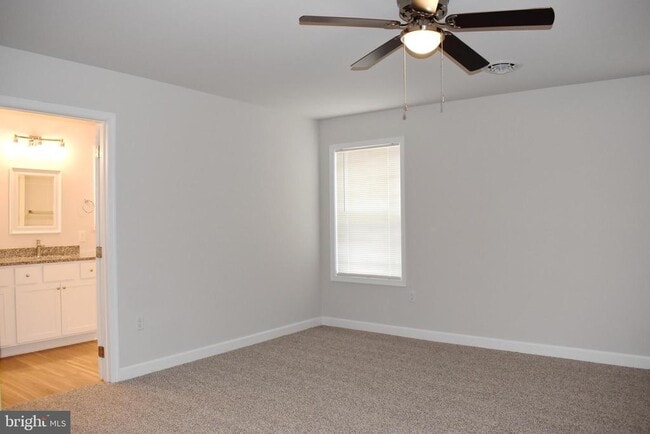 Building Photo - 1471 Treeline Dr