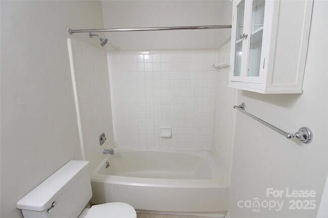 Building Photo - 3200 Heathstead Place