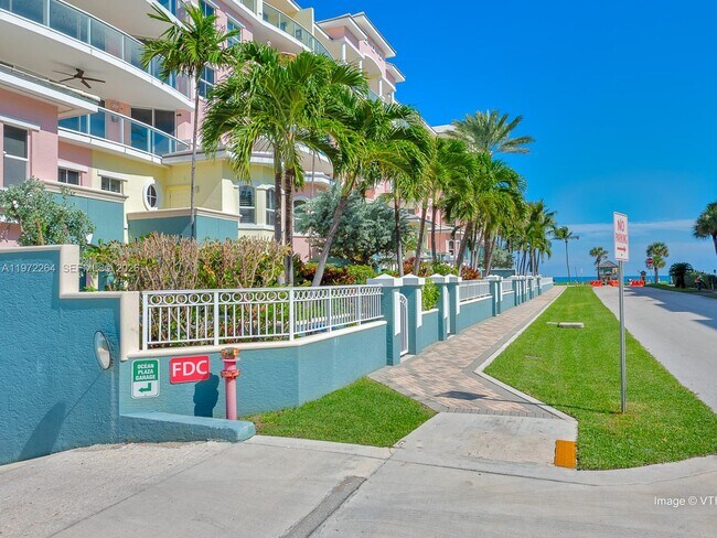 Building Photo - 2051 SE 3rd St