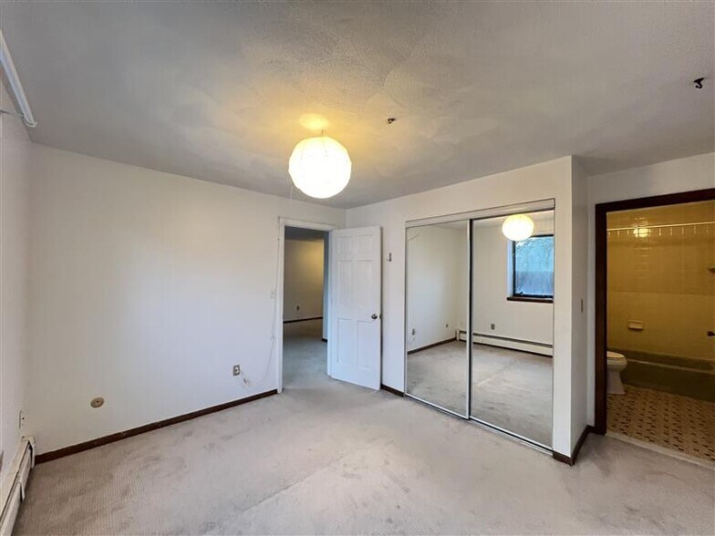 Building Photo - 25 Linden Ave